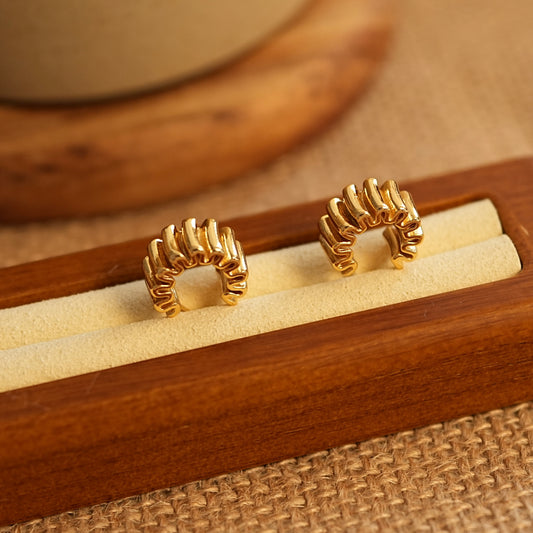 Wavy Golden Ear Loops