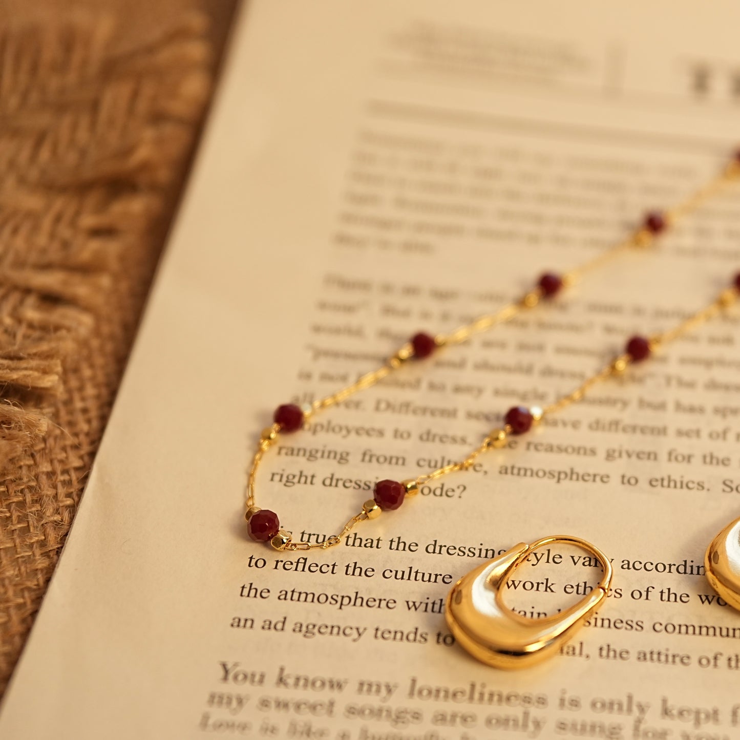 Luminous Rouge Golden Necklace