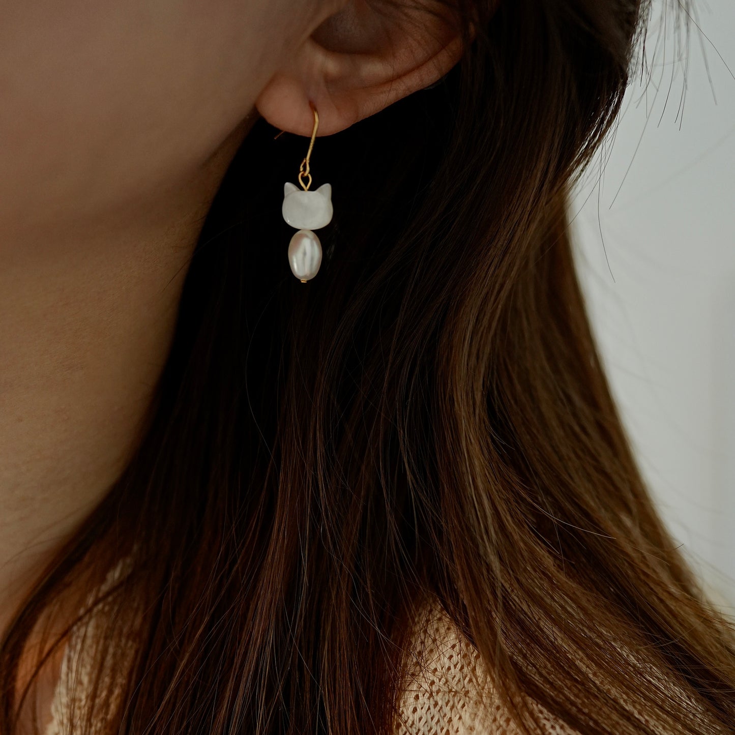 Luna Kitty Pearl Dangles