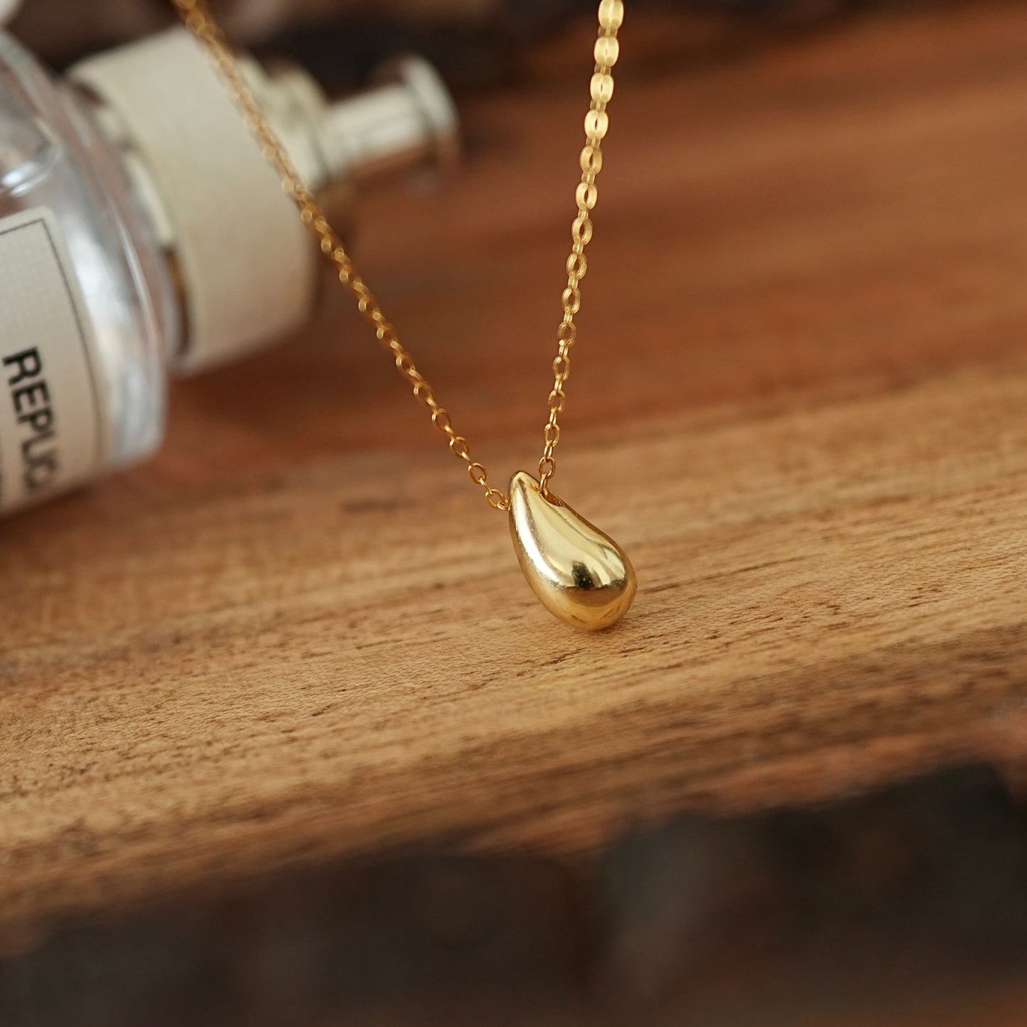 Minimalist Water Drop Golden Necklace