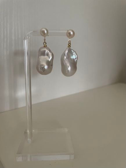 Aurora Baroque Pearl Earringsze