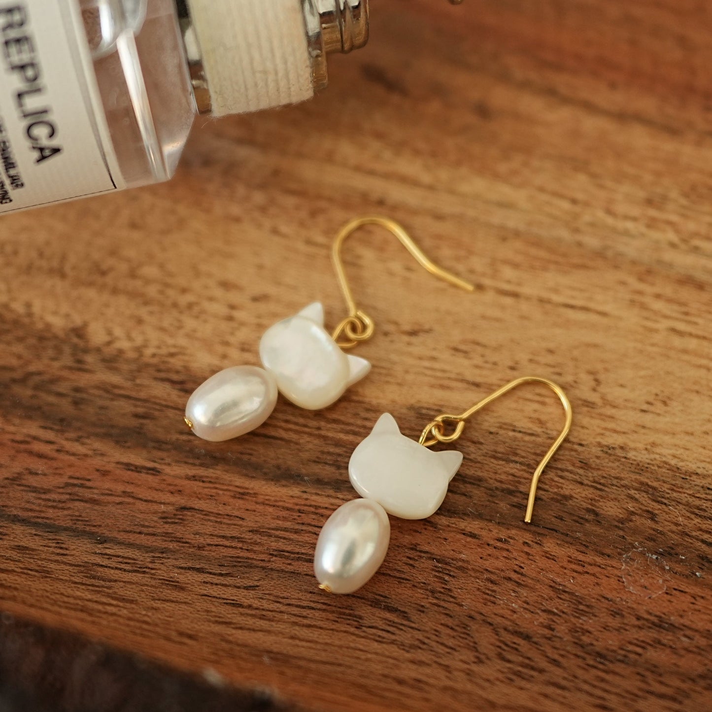 Luna Kitty Pearl Dangles
