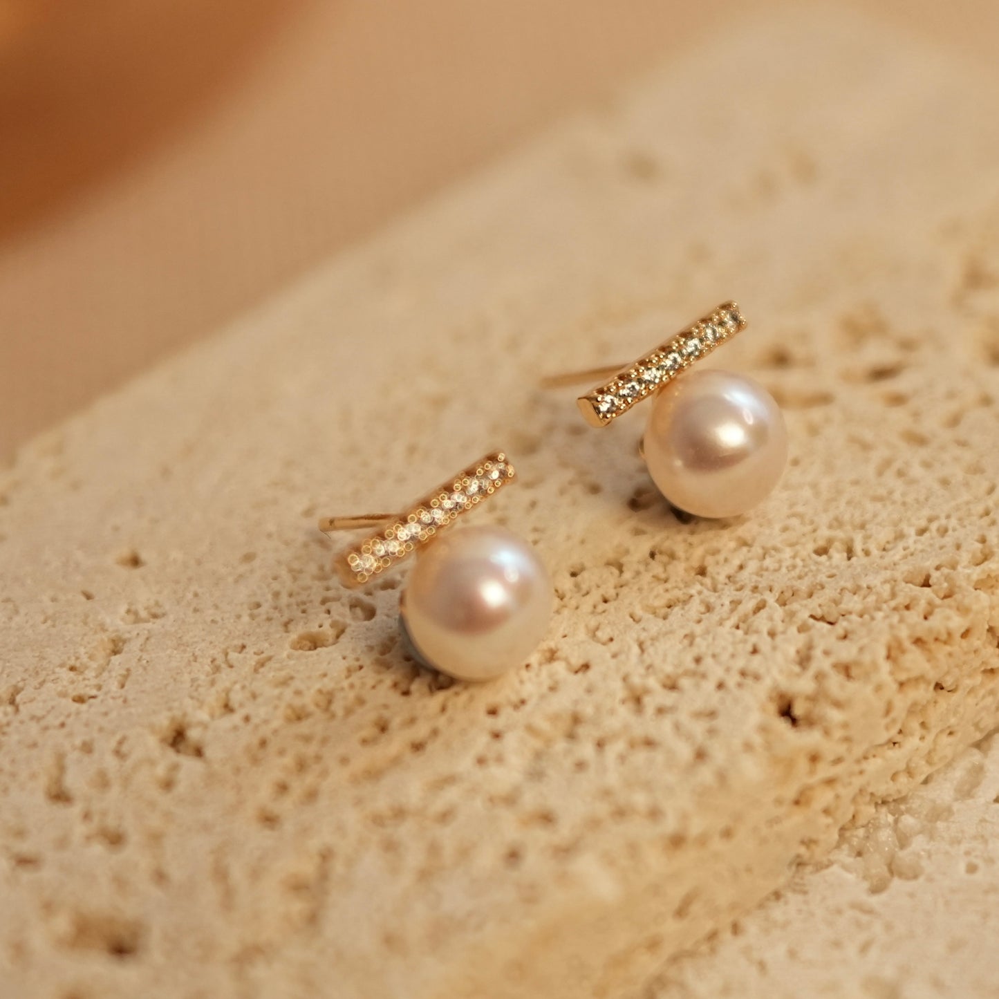 Balanced Zircon Natural Pearl Earrings