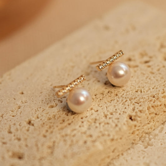 Balanced Zircon Natural Pearl Earrings