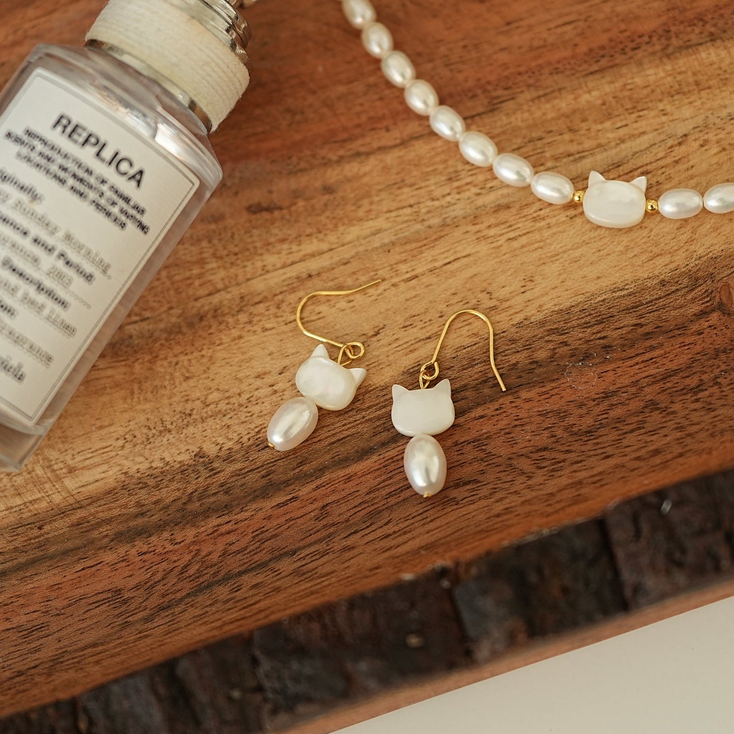 Luna Kitty Pearl Dangles