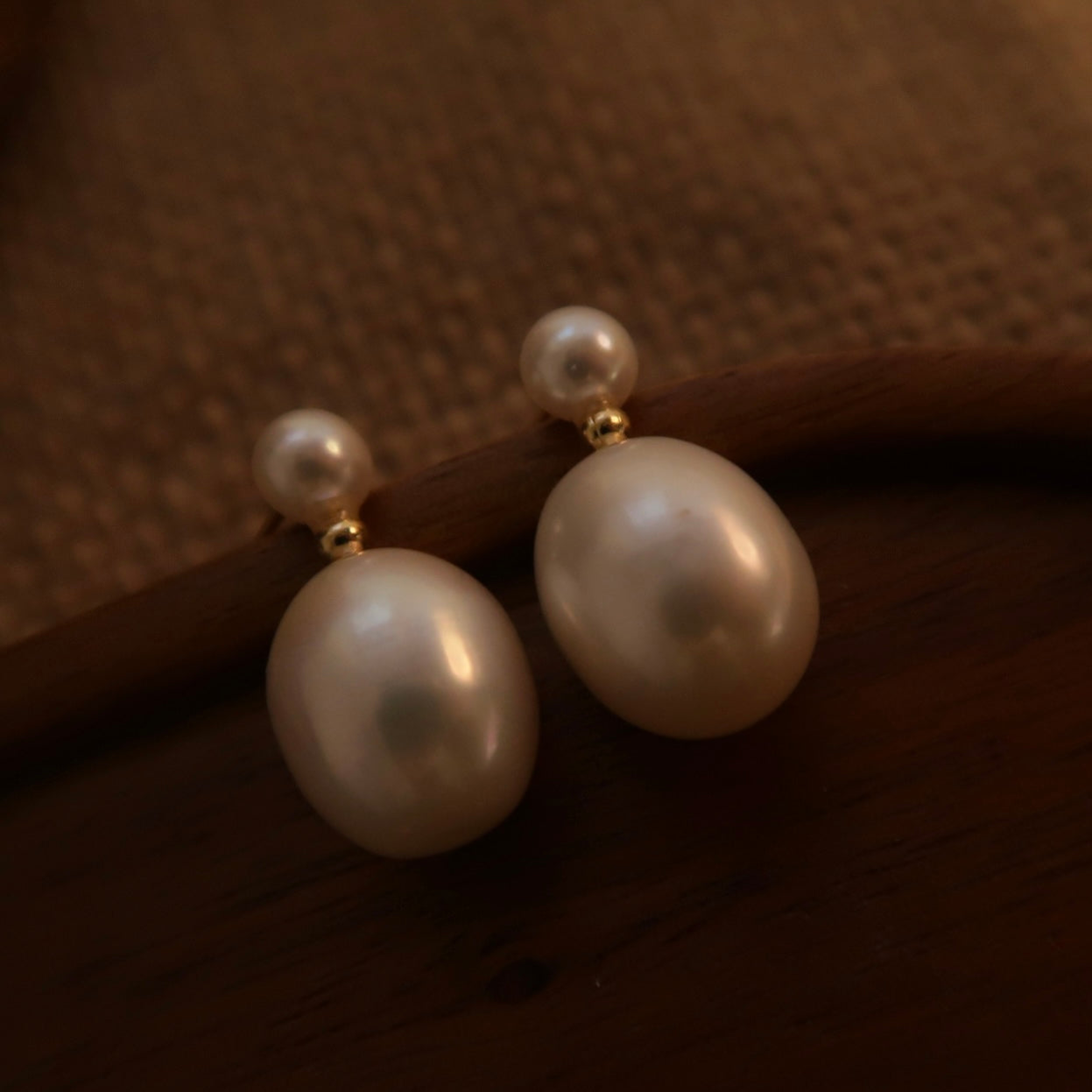 Retro Stellar Natural Pearl Ear Drops