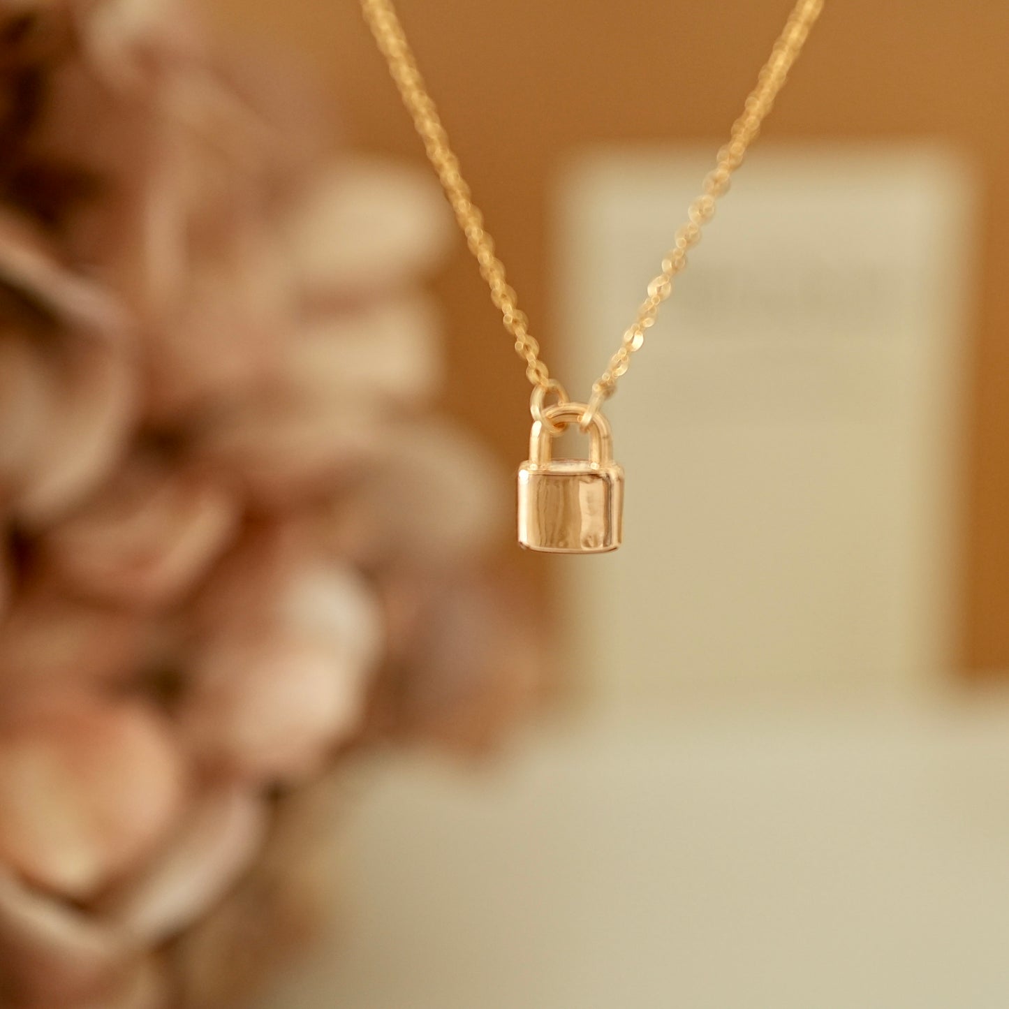Minimalist Latch Golden Necklace