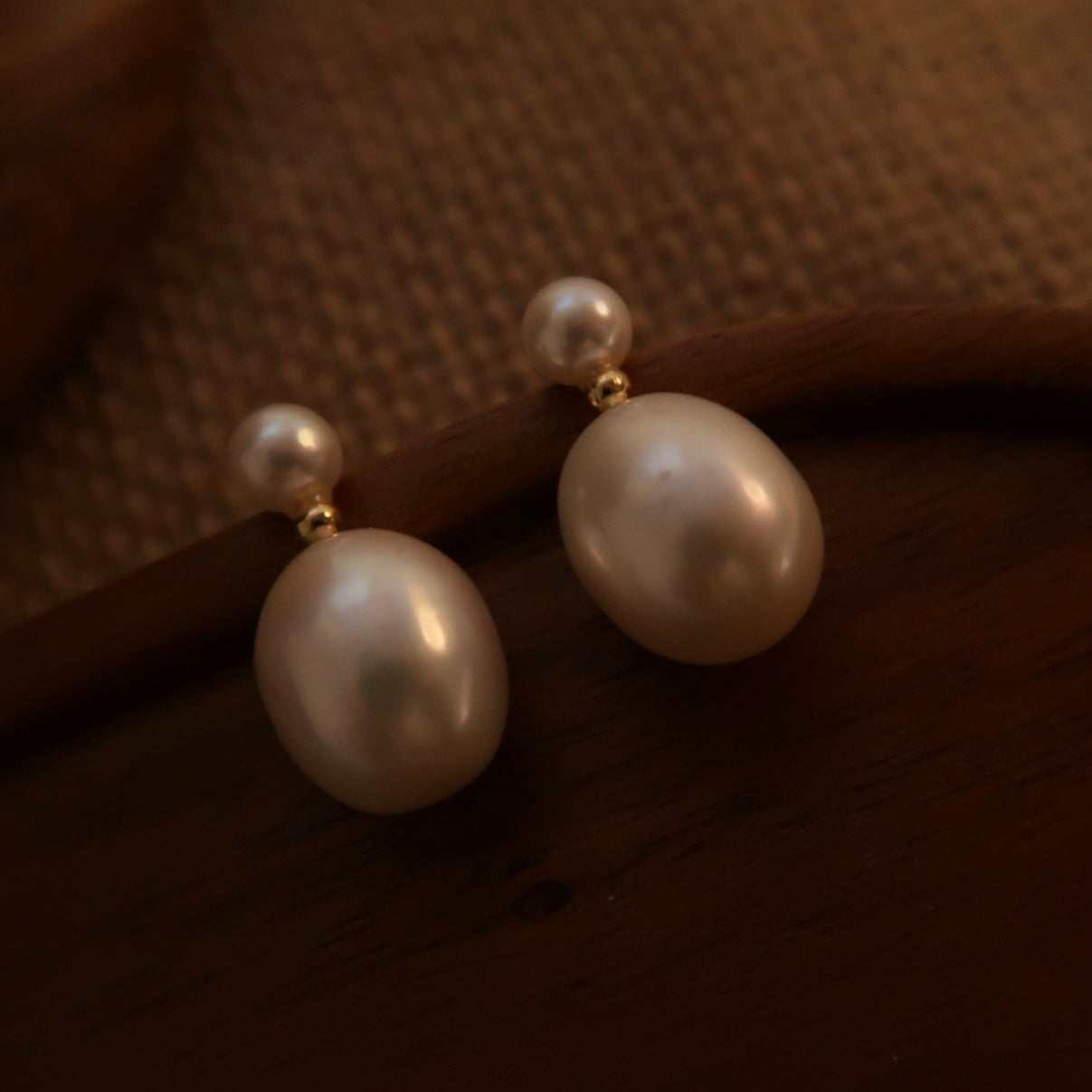 Retro Stellar Natural Pearl Ear Drops