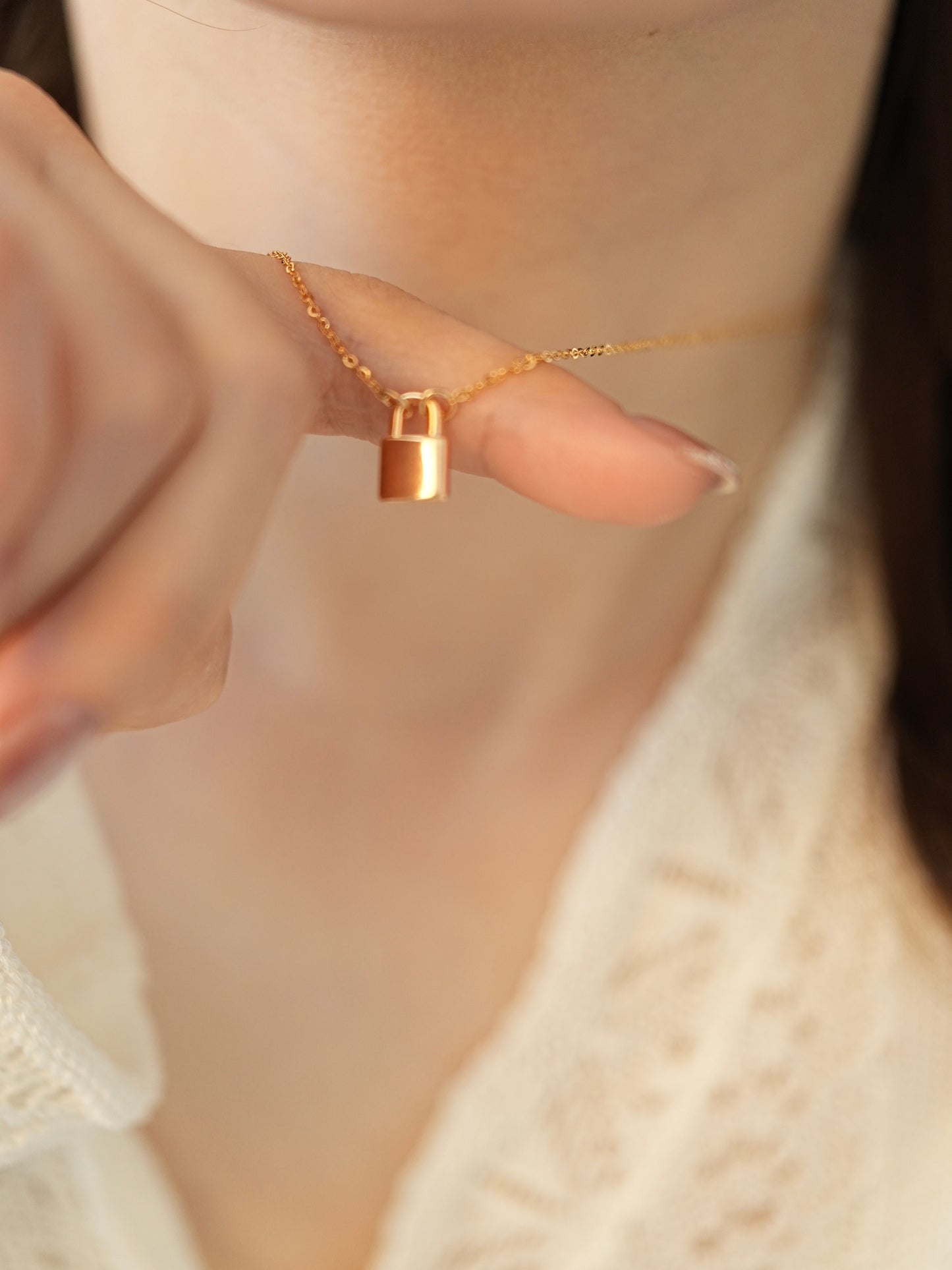 Minimalist Latch Golden Necklace