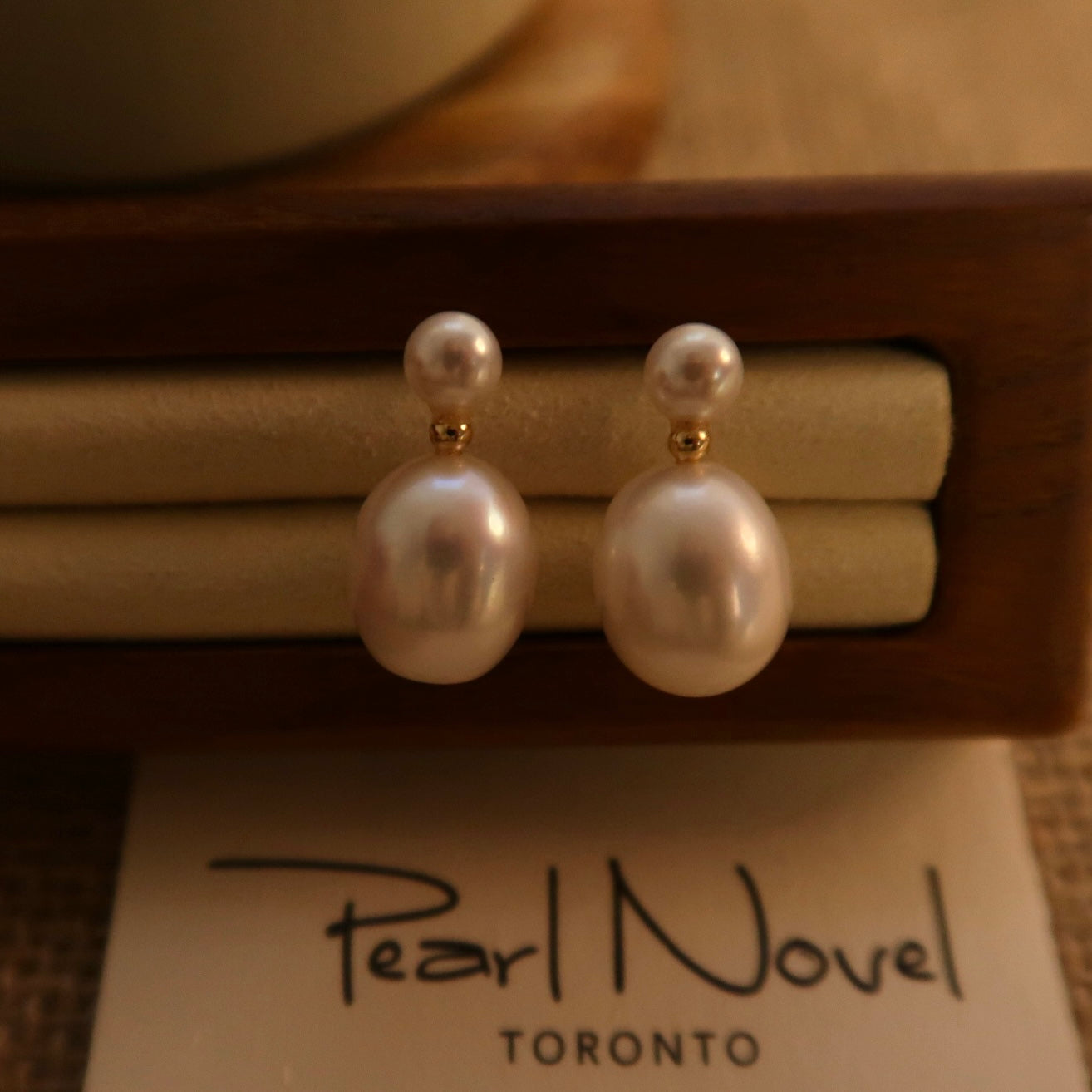 Retro Stellar Natural Pearl Ear Drops