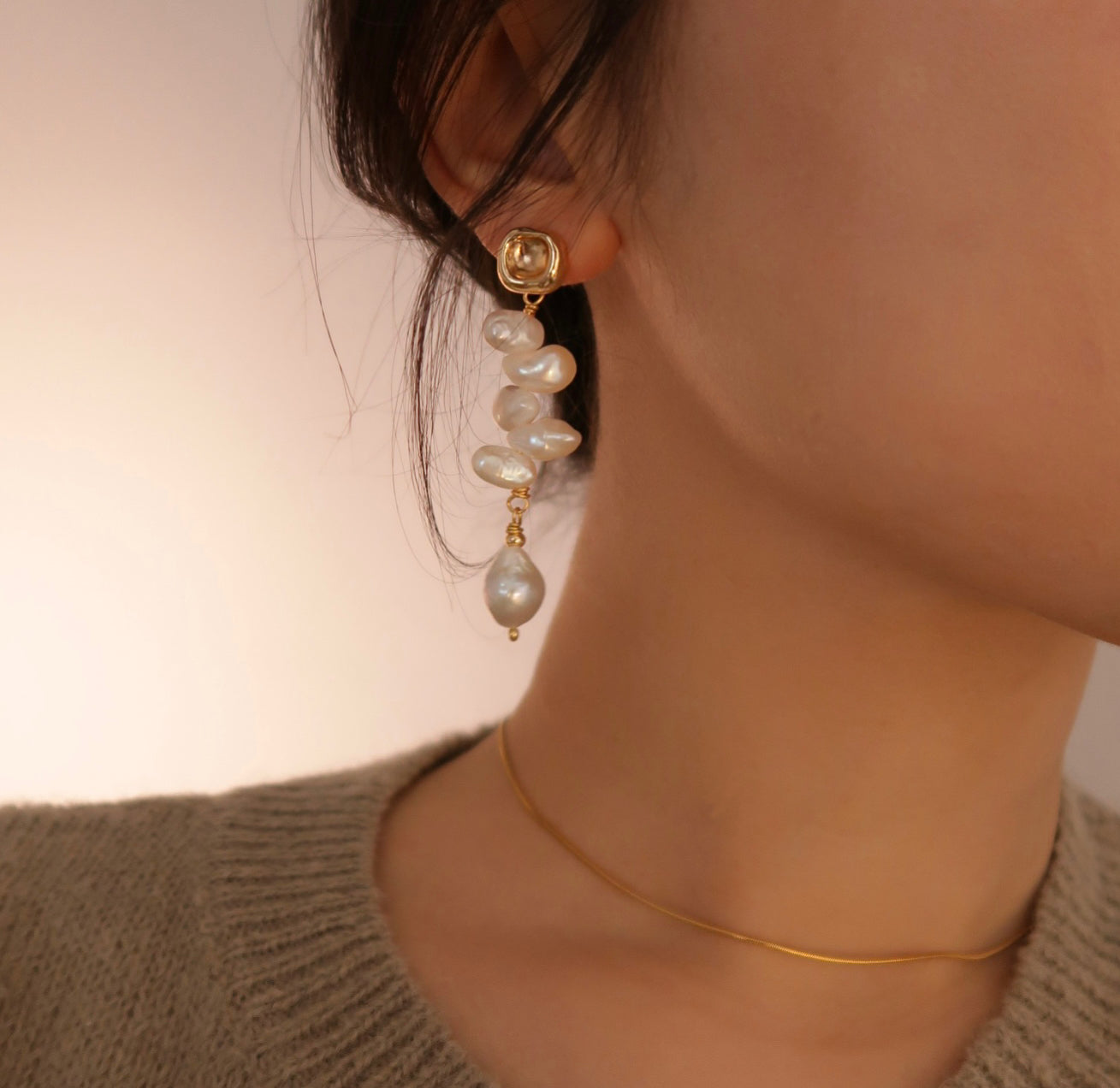 French-style Baroque Natural Pearl Ear Drops