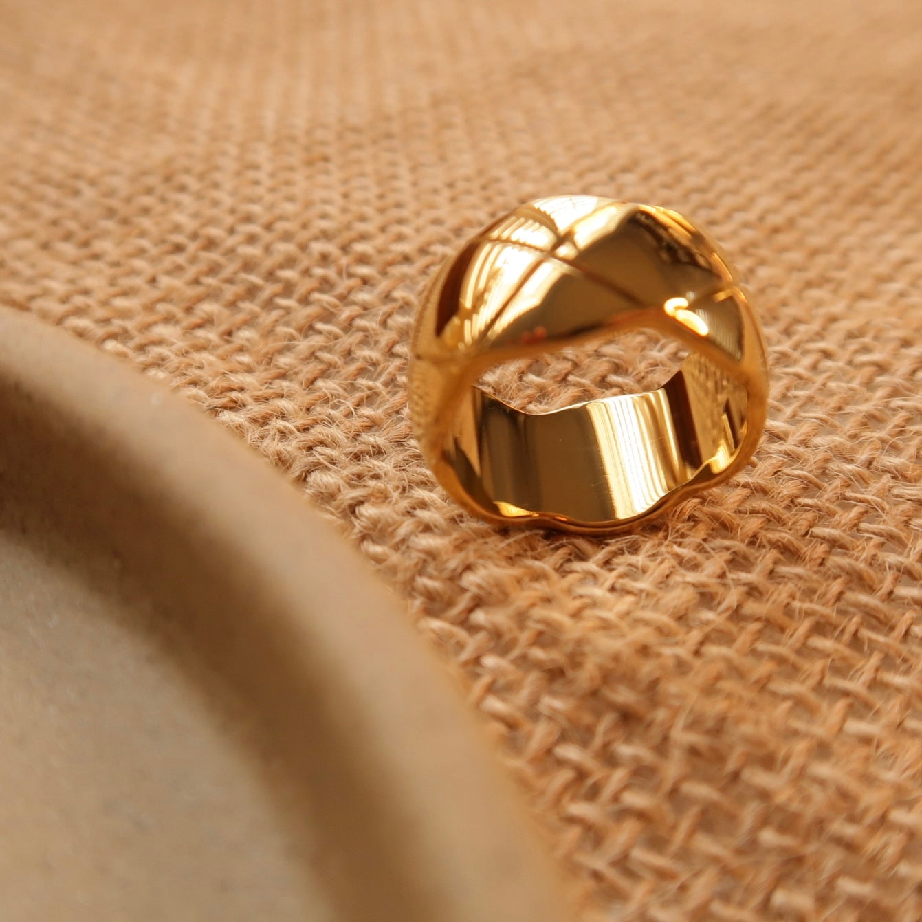 Golden Crush Quilted Motif Ring