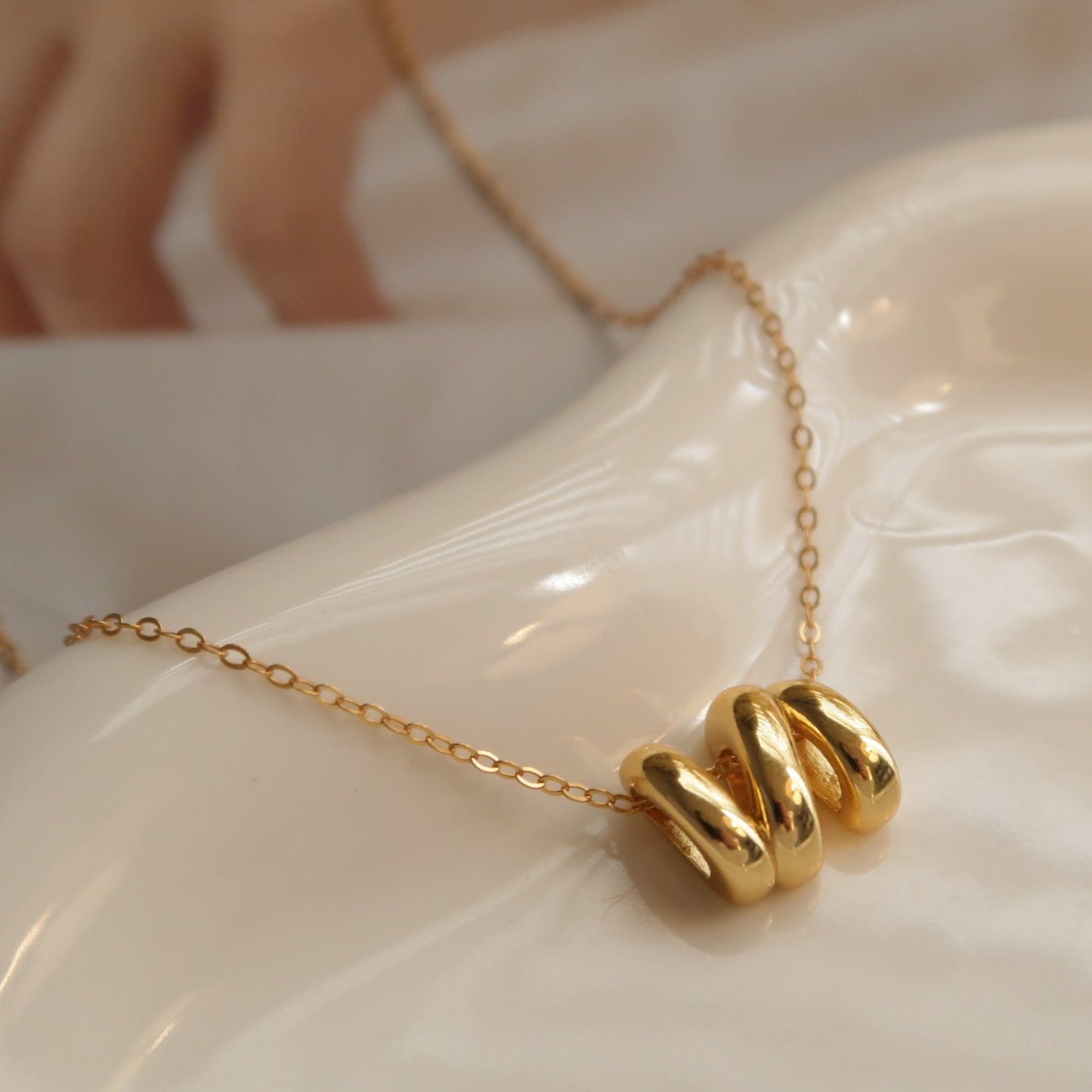 Minimalist Three-loops Necklace