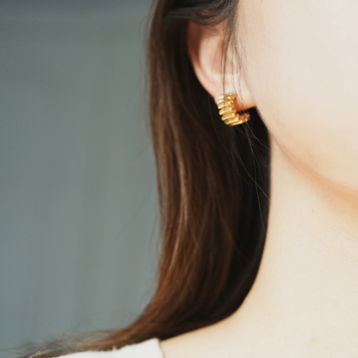 Wavy Golden Ear Loops