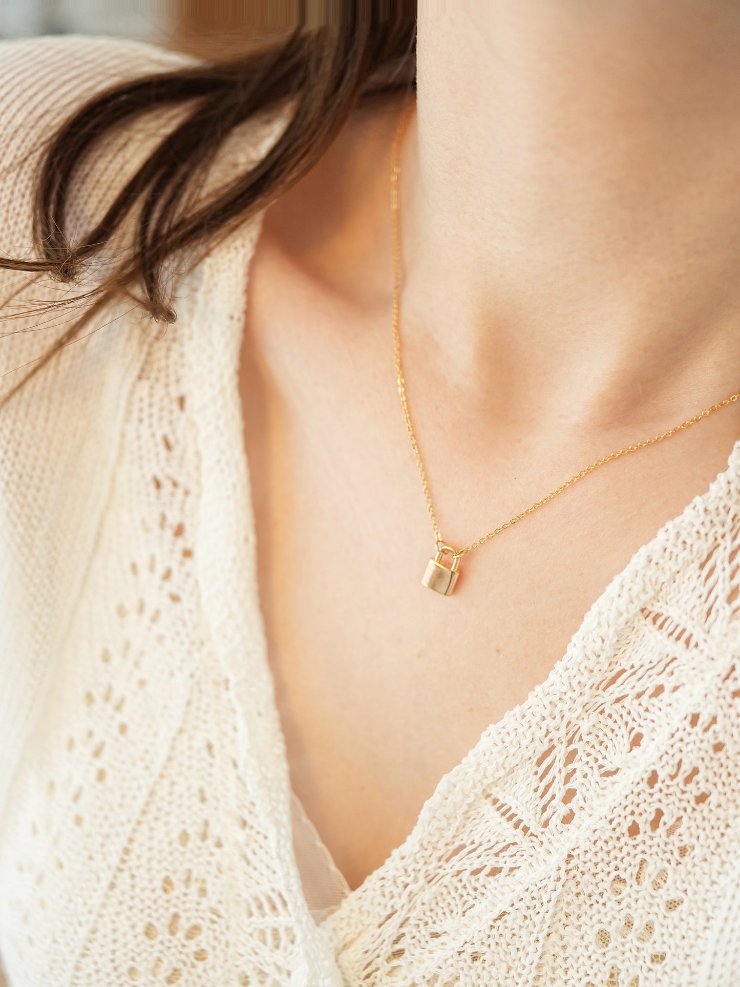 Minimalist Latch Golden Necklace