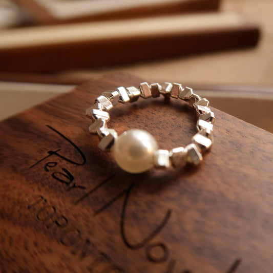 Broken Silver Pearl Ring